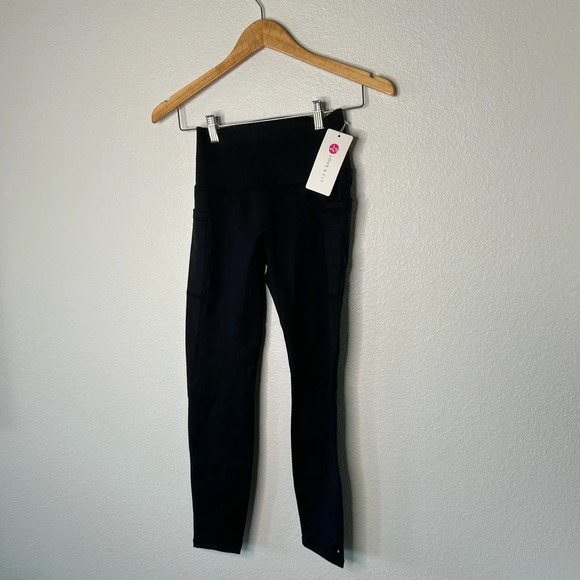 NWT Love & Fit SoftLuxe Stay Put Leggings & SoftLuxe Long Crop Top Set - Picture 9 of 13